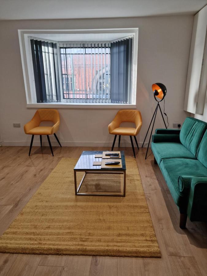 Balco Sherwood Apartment - 2 Bedrooms, 5 Beds - Sky Tv And Internet 노팅엄 외부 사진