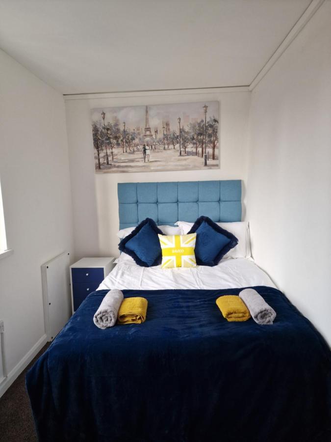 Balco Sherwood Apartment - 2 Bedrooms, 5 Beds - Sky Tv And Internet 노팅엄 외부 사진