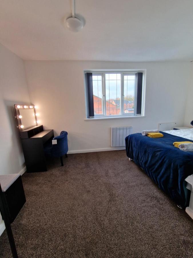Balco Sherwood Apartment - 2 Bedrooms, 5 Beds - Sky Tv And Internet 노팅엄 외부 사진